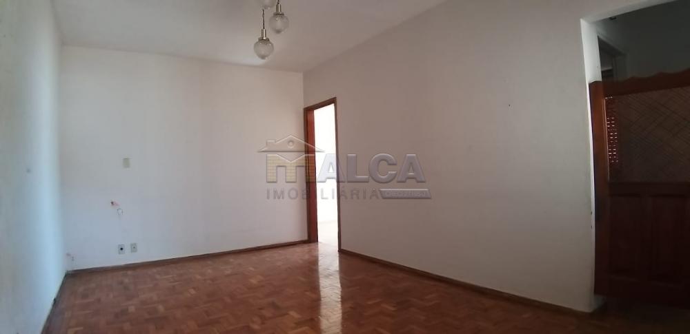Comprar Casas / Padrão em São José do Rio Pardo apenas R$ 300.000,00 - Foto 3 Comprar Casas / Padrão em São José do Rio Pardo apenas R$ 300.000,00 - Foto 3