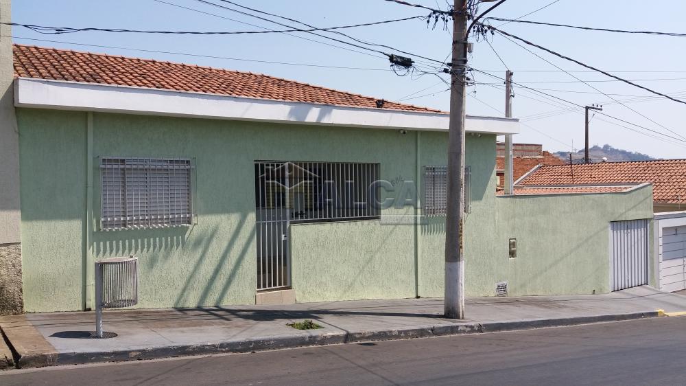 Comprar Casas / Padrão em São José do Rio Pardo R$ 420.000,00 - Foto 1