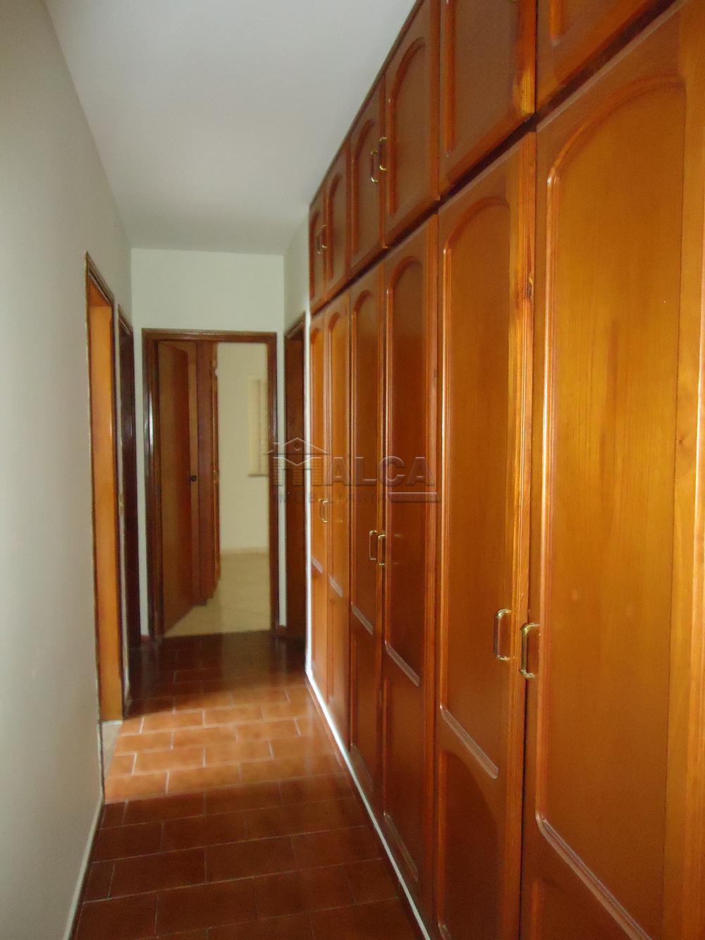 Alugar Casas / Padrão em São José do Rio Pardo R$ 1.300,00 - Foto 13 Alugar Casas / Padrão em São José do Rio Pardo R$ 1.300,00 - Foto 13