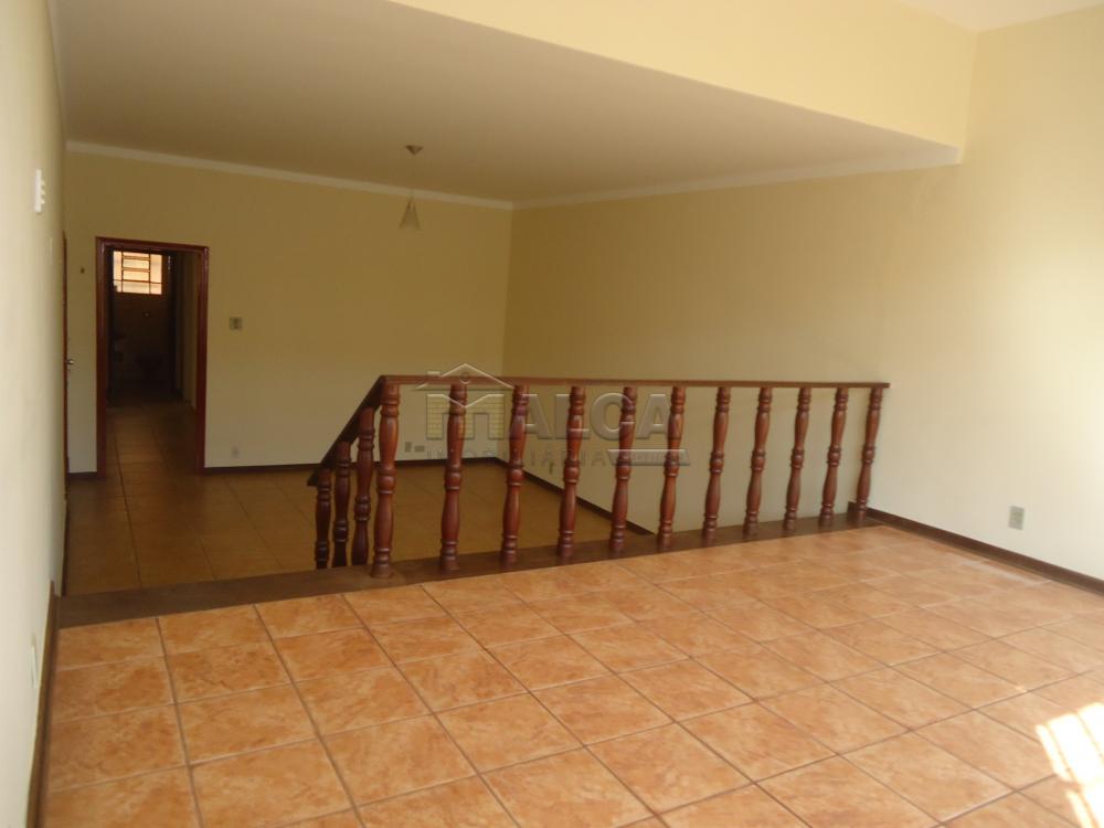 Alugar Casas / Padrão em São José do Rio Pardo R$ 1.600,00 - Foto 13