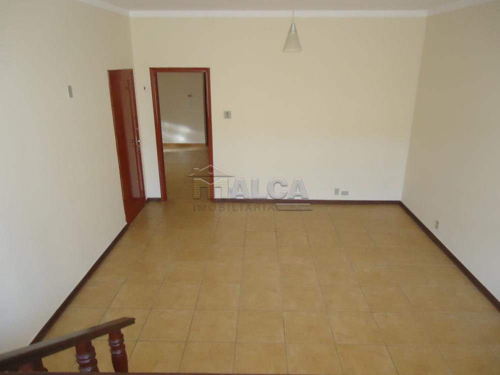 Alugar Casas / Padrão em São José do Rio Pardo R$ 1.600,00 - Foto 14