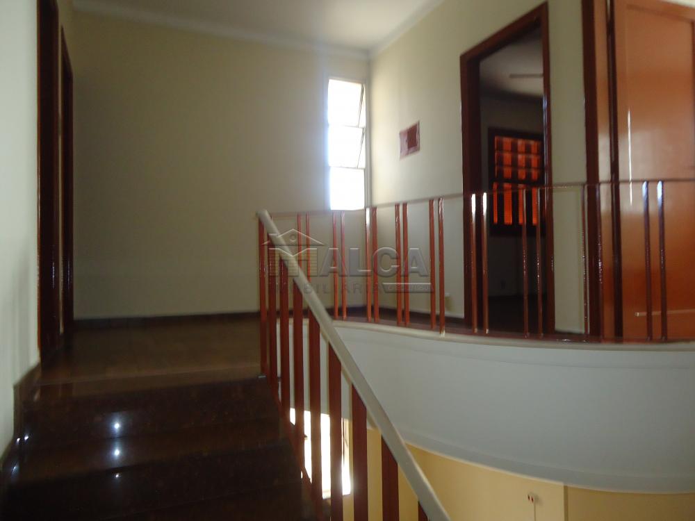 Alugar Casas / Padrão em São José do Rio Pardo R$ 1.600,00 - Foto 21