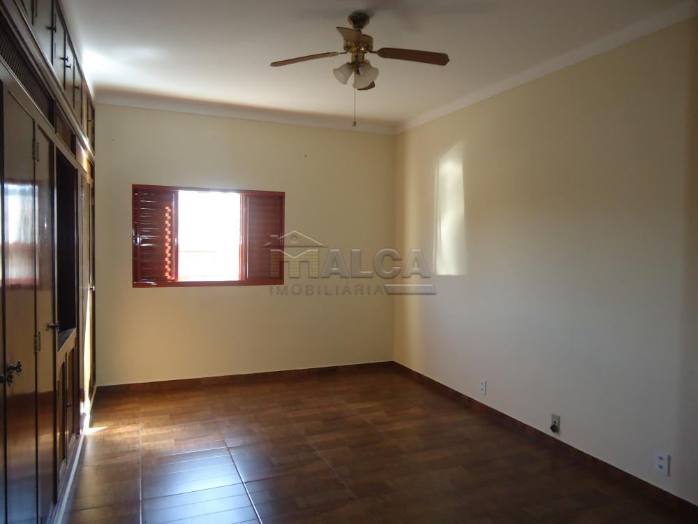 Alugar Casas / Padrão em São José do Rio Pardo R$ 1.600,00 - Foto 32