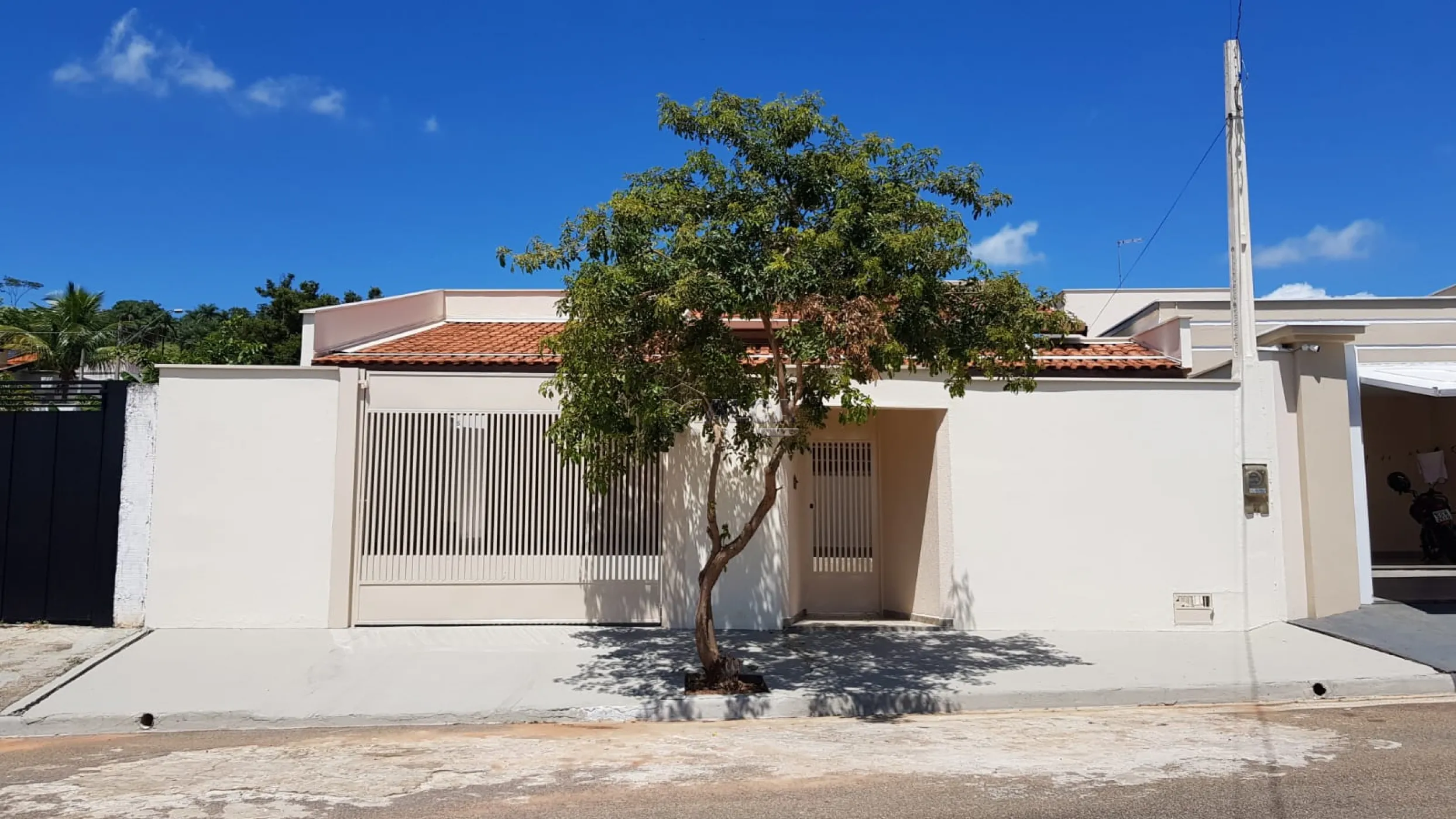 Alugar Casas / Padrão em São José do Rio Pardo R$ 1.700,00 - Foto 2