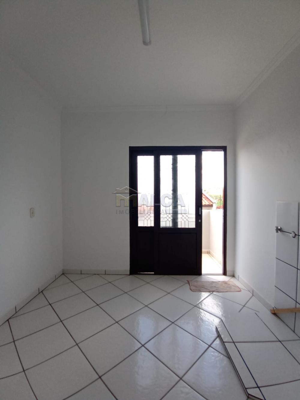 Alugar Casas / Padrão em São José do Rio Pardo R$ 1.650,00 - Foto 33