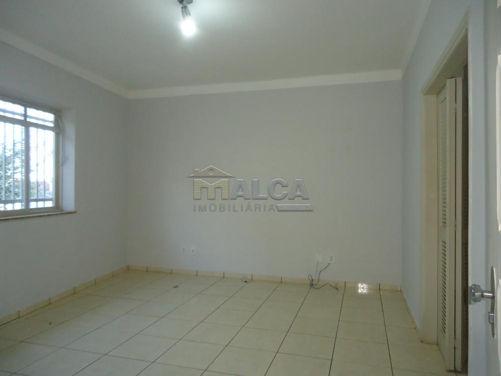 Alugar Casas / Padrão em São José do Rio Pardo R$ 1.300,00 - Foto 4 Alugar Casas / Padrão em São José do Rio Pardo R$ 1.300,00 - Foto 4