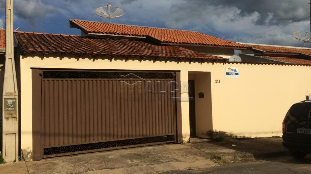 Comprar Casas / Padrão em São José do Rio Pardo R$ 380.000,00 - Foto 1