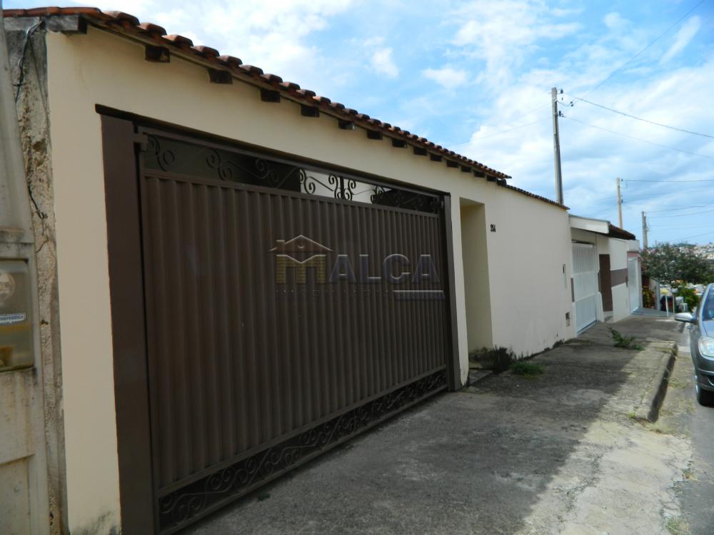 Comprar Casas / Padrão em São José do Rio Pardo R$ 380.000,00 - Foto 3