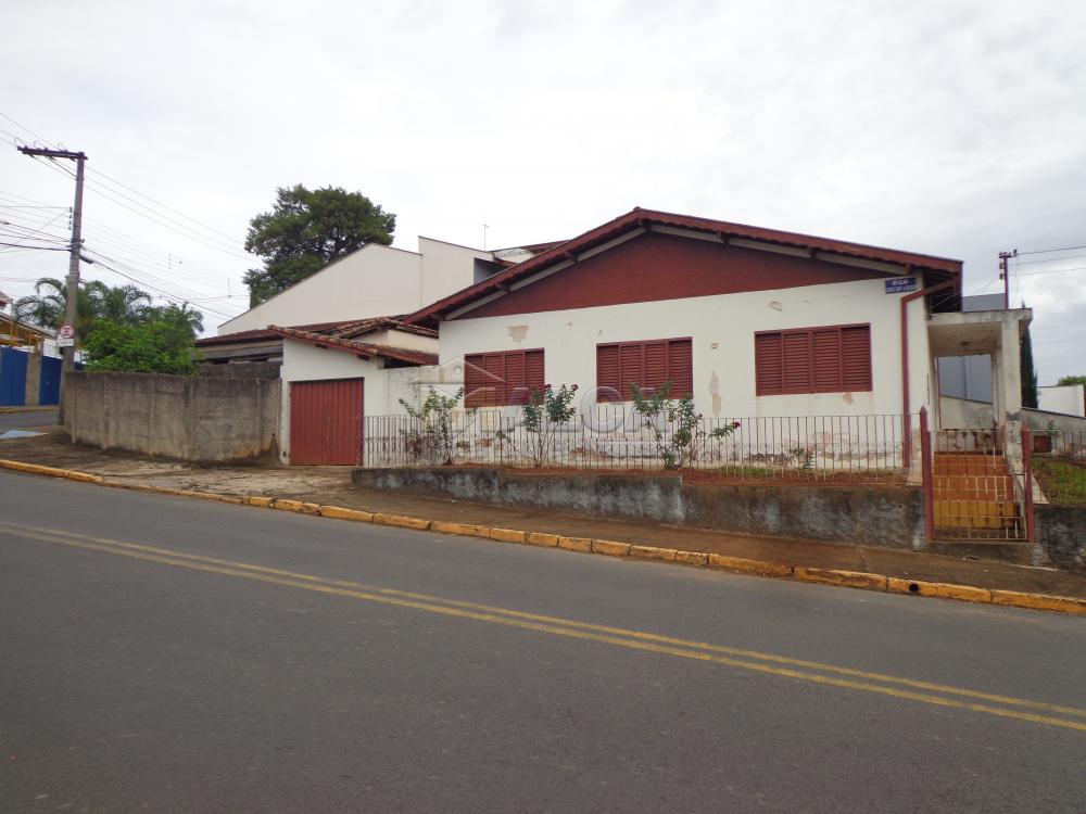 Comprar Casas / Padrão em São José do Rio Pardo R$ 385.000,00 - Foto 1