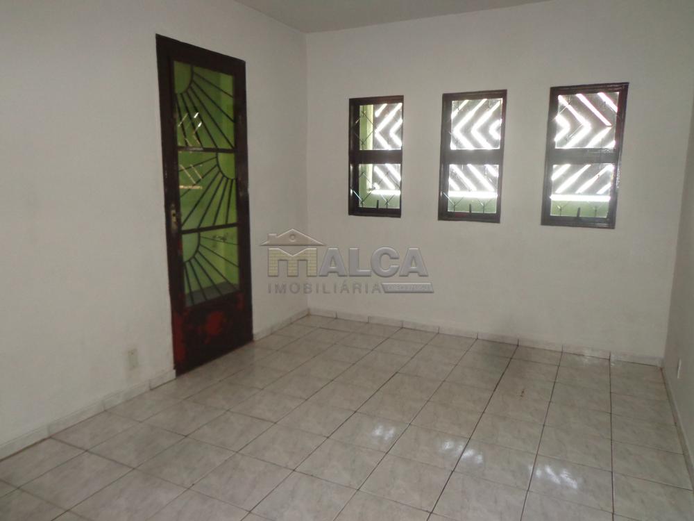 Alugar Casas / Padrão em São José do Rio Pardo R$ 1.000,00 - Foto 7