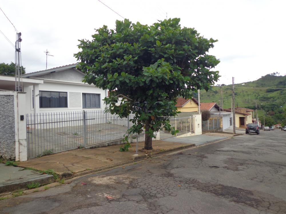 Comprar Casas / Padrão em São José do Rio Pardo R$ 400.000,00 - Foto 1