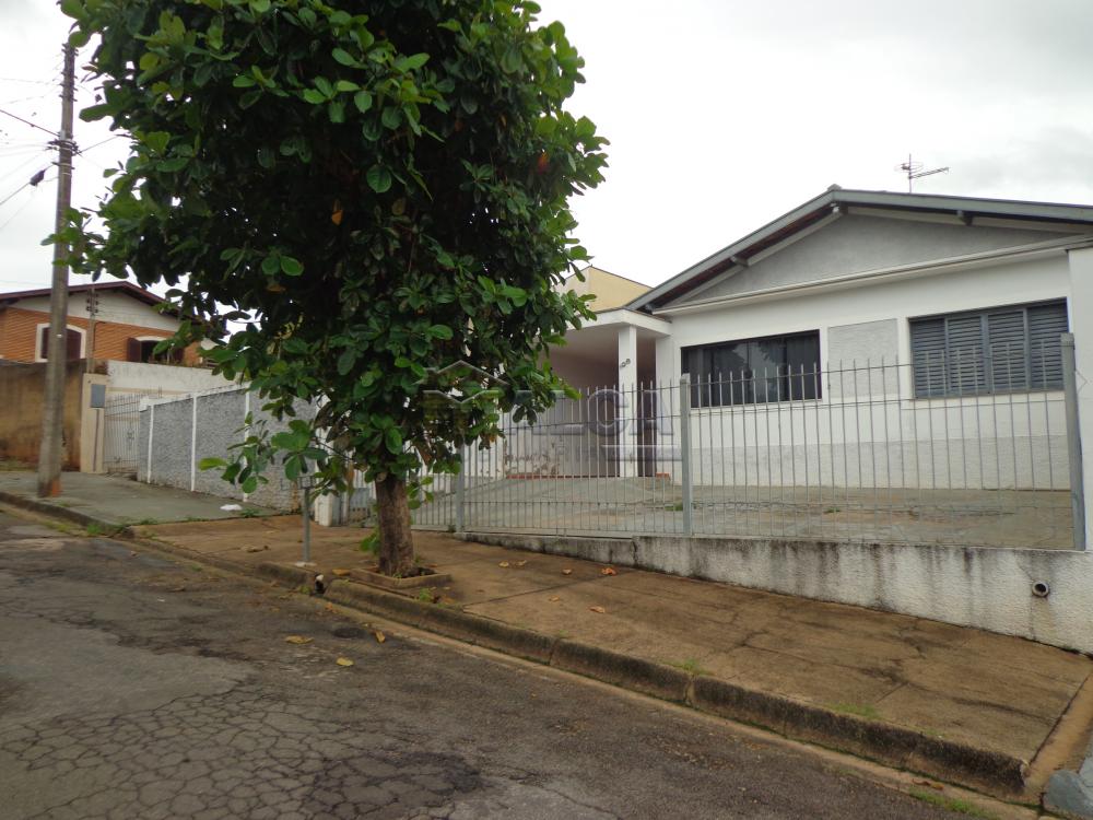 Comprar Casas / Padrão em São José do Rio Pardo R$ 400.000,00 - Foto 2