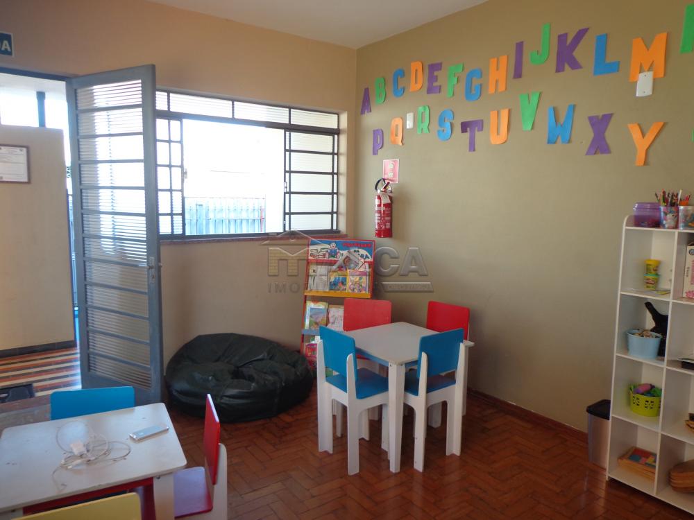 Comprar Casas / Padrão em São José do Rio Pardo R$ 424.000,00 - Foto 5
