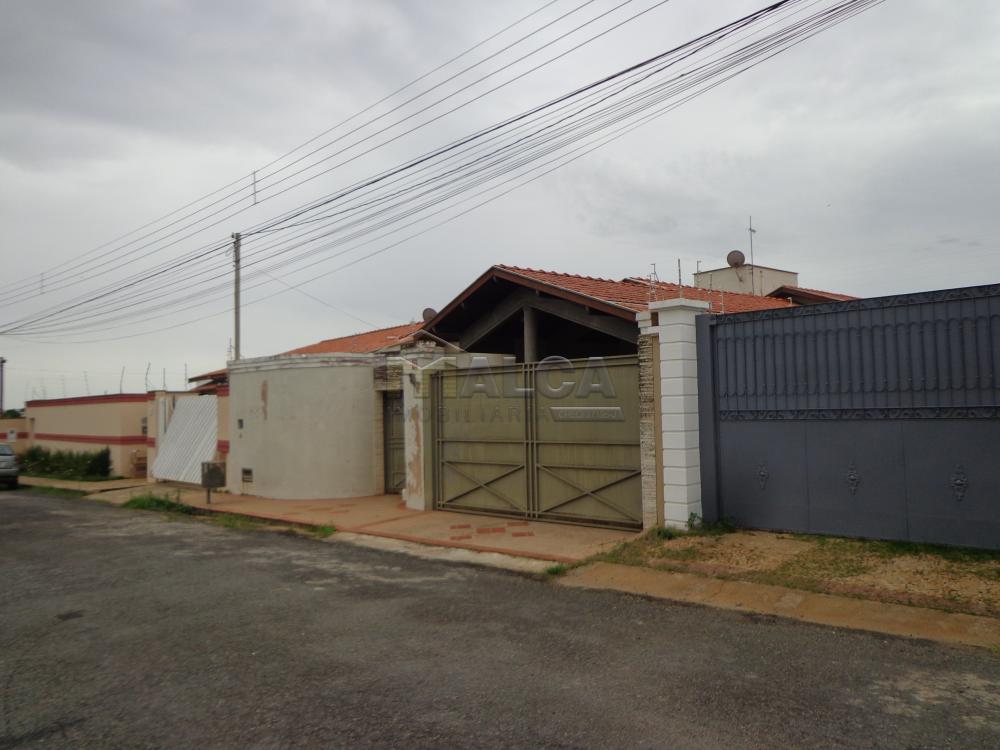 Comprar Casas / Padrão em São José do Rio Pardo R$ 1.200.000,00 - Foto 2