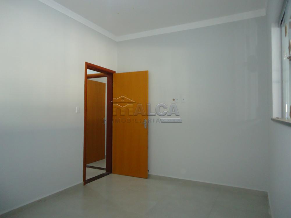 Alugar Apartamentos / Padrão em São José do Rio Pardo R$ 1.200,00 - Foto 17