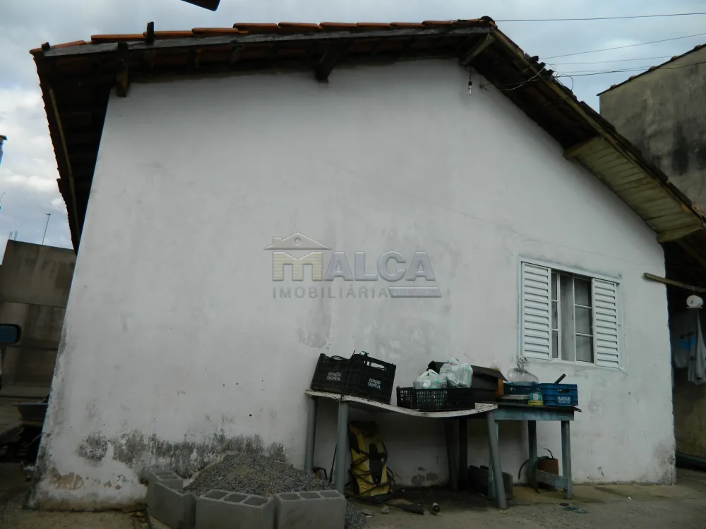 Comprar Casas / Padrão em São José do Rio Pardo R$ 190.000,00 - Foto 2