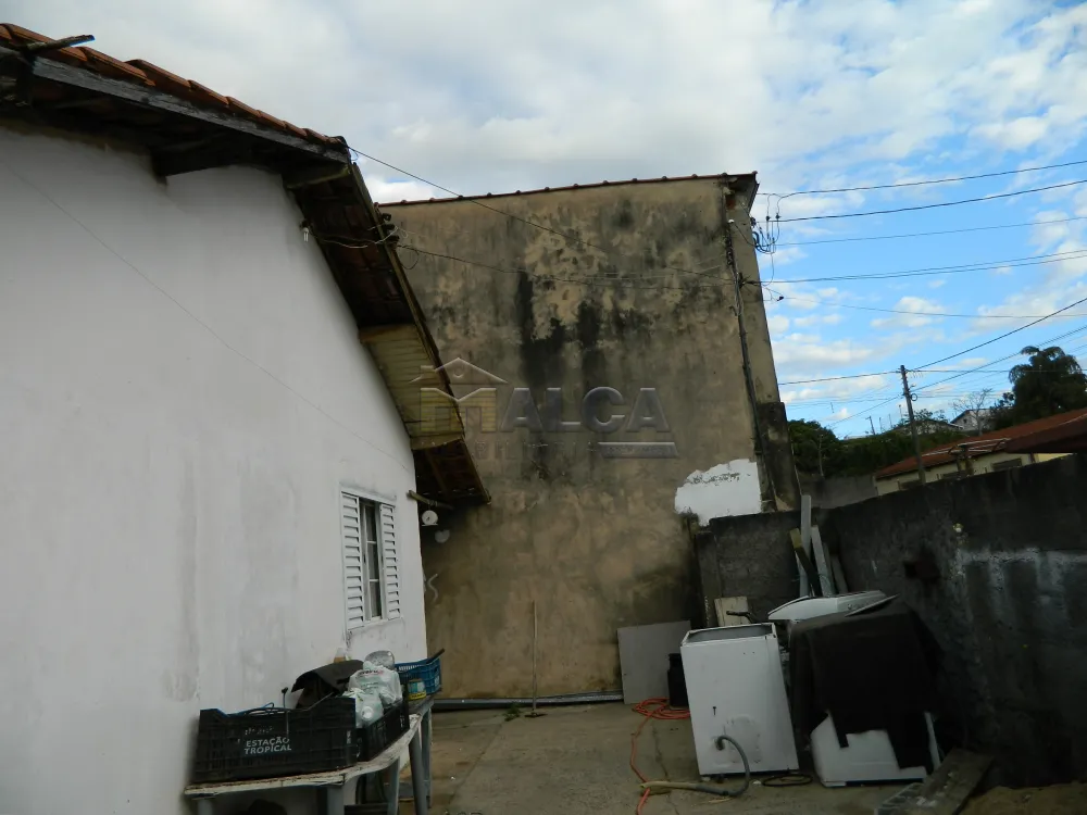 Comprar Casas / Padrão em São José do Rio Pardo R$ 190.000,00 - Foto 3