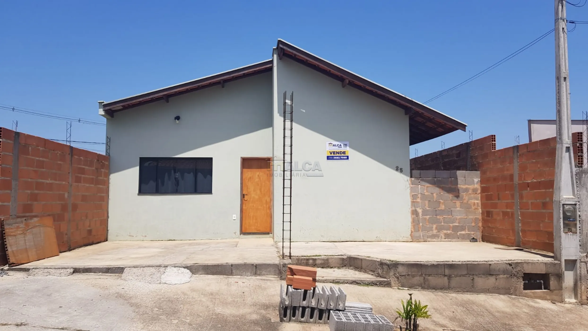 Comprar Casas / Padrão em São José do Rio Pardo R$ 212.000,00 - Foto 1