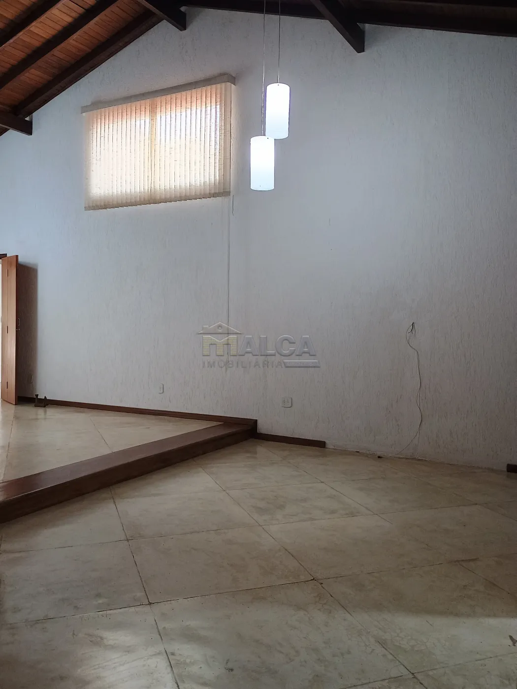 Sala 02 Ambientes Alugar Casas / Padrão em São José do Rio Pardo R$ 4.000,00 - Foto 6