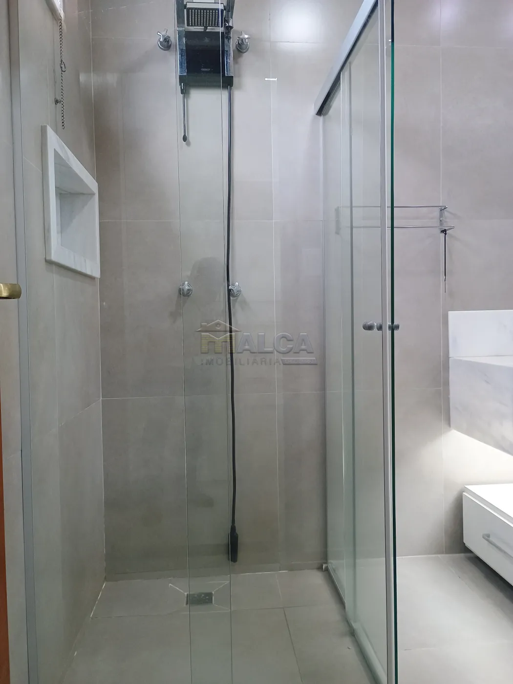 Banheiro Suíte 01 Alugar Casas / Padrão em São José do Rio Pardo R$ 4.000,00 - Foto 15