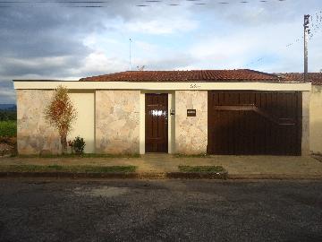 Alugar Casas / Padrão em São José do Rio Pardo. apenas R$ 1.560,00