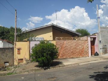 Alugar Casas / Padrão em São José do Rio Pardo. apenas R$ 190.000,00