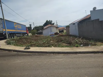 Alugar Terrenos / Padrão em São José do Rio Pardo. apenas R$ 120.000,00