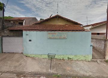 Alugar Casas / Padrão em São José do Rio Pardo. apenas R$ 250.000,00