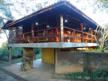 Alugar Casas / Padrão em São José do Rio Pardo. apenas R$ 1.500,00