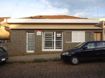 Alugar Casas / Padrão em São José do Rio Pardo. apenas R$ 1.300,00
