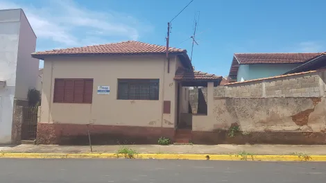 Alugar Casas / Padrão em São José do Rio Pardo. apenas R$ 170.000,00