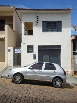 Alugar Casas / Padrão em São José do Rio Pardo. apenas R$ 800,00