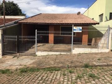 Alugar Casas / Padrão em São José do Rio Pardo. apenas R$ 1.200,00