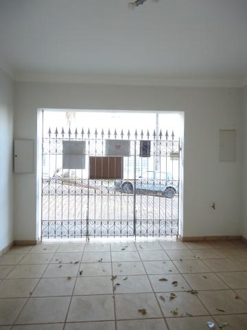 Alugar Casas / Padrão em São José do Rio Pardo R$ 1.300,00 - Foto 2 Alugar Casas / Padrão em São José do Rio Pardo R$ 1.300,00 - Foto 2