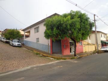 Alugar Casas / Padrão em São José do Rio Pardo. apenas R$ 1.000,00