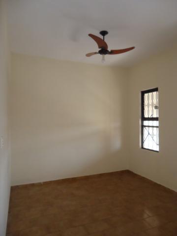 Alugar Casas / Padrão em São José do Rio Pardo R$ 1.300,00 - Foto 10 Alugar Casas / Padrão em São José do Rio Pardo R$ 1.300,00 - Foto 10