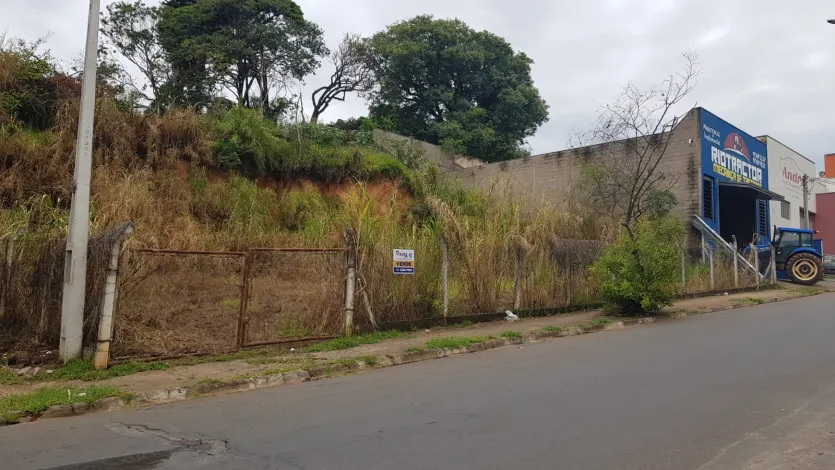 Alugar Terrenos / Padrão em São José do Rio Pardo. apenas R$ 265.000,00