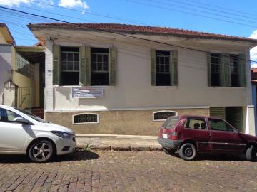 Alugar Casas / Padrão em São José do Rio Pardo. apenas R$ 1.227,00