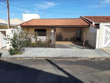 Alugar Casas / Padrão em São José do Rio Pardo. apenas R$ 1.670,00