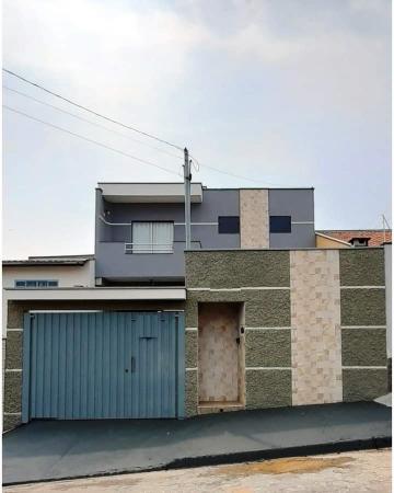 Alugar Casas / Padrão em São José do Rio Pardo. apenas R$ 590.000,00