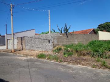 Alugar Casas / Padrão em São José do Rio Pardo. apenas R$ 450.000,00