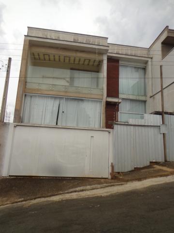 Alugar Casas / Padrão em São José do Rio Pardo. apenas R$ 954.000,00
