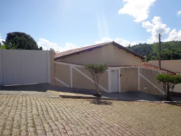 Alugar Casas / Padrão em São José do Rio Pardo. apenas R$ 1.400,00