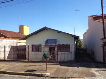 Alugar Casas / Padrão em São José do Rio Pardo. apenas R$ 310.000,00