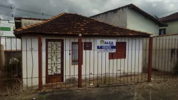 Alugar Casas / Padrão em São José do Rio Pardo. apenas R$ 180.000,00