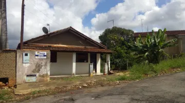 Alugar Casas / Padrão em São José do Rio Pardo. apenas R$ 210.000,00