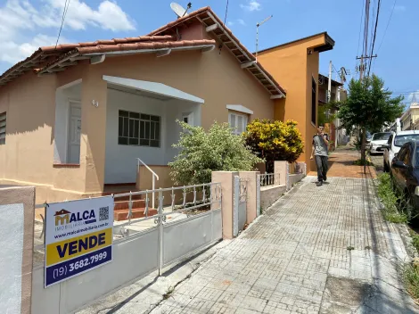 Alugar Casas / Padrão em São José do Rio Pardo. apenas R$ 380.000,00