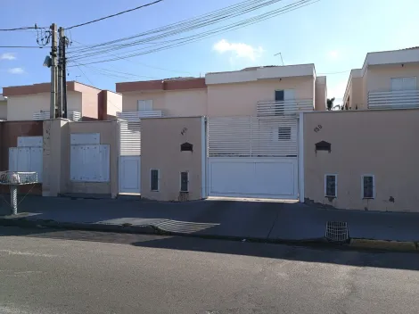 Alugar Apartamentos / Padrão em São José do Rio Pardo. apenas R$ 1.000,00