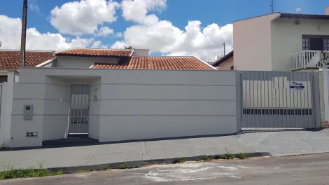 Alugar Casas / Padrão em São José do Rio Pardo. apenas R$ 330.000,00