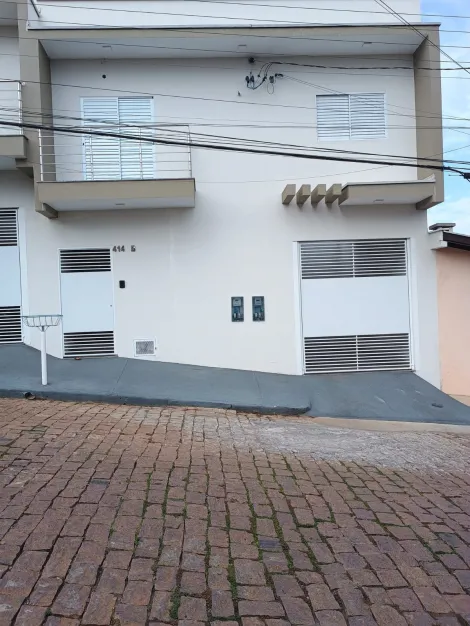 Alugar Apartamentos / Padrão em São José do Rio Pardo. apenas R$ 1.670,00